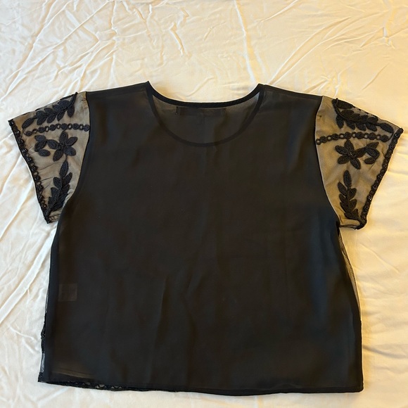 NWOT Lovers + Friends Katrina Crop Top (S) - Picture 9 of 13